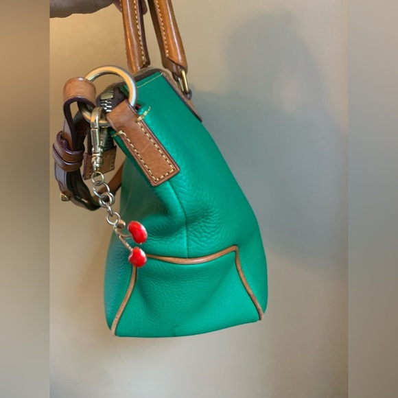 Dooney & Bourke tote bag purse pebbled leather kelly green  cherry charm - Picture 5 of 16